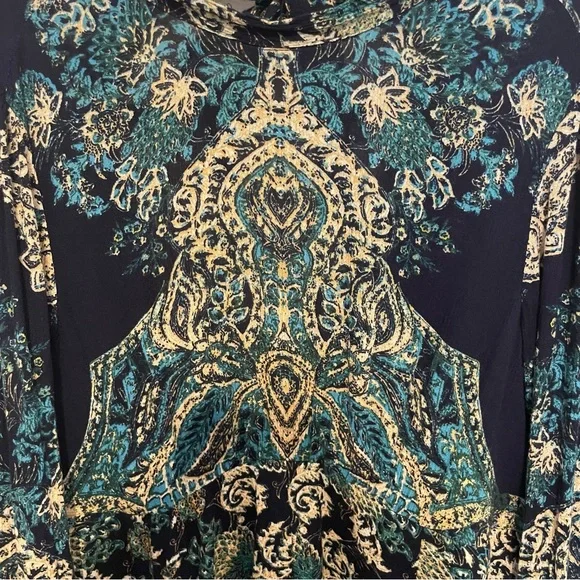 Free People Lady Luck Printed Tunic Blouse Size Medium Open Back Buttons Flare - Picture 7 of 13